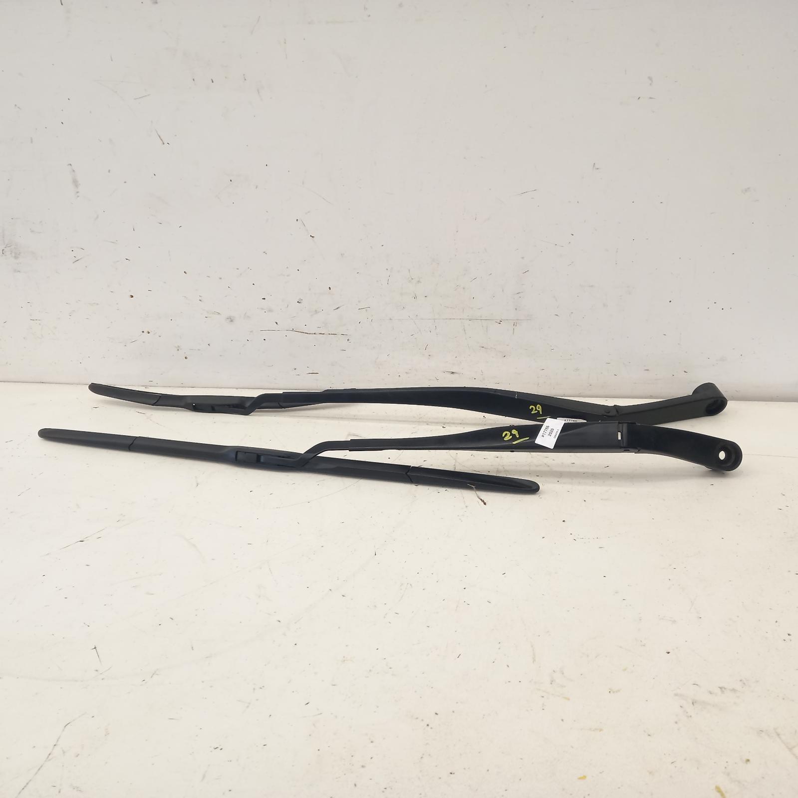 View Auto part Wiper Arm Kia Cerato 2020