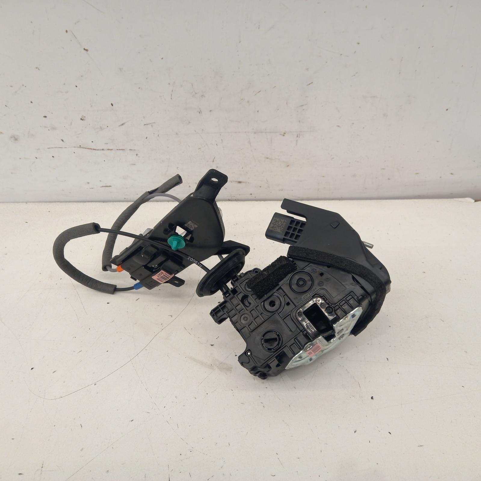 View Auto part Door/Boot/Gate Lock Kia Cerato 2020