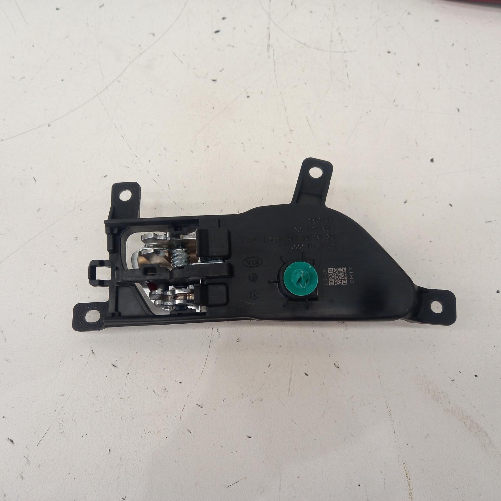 View Auto part Door Handle Kia Cerato 2020