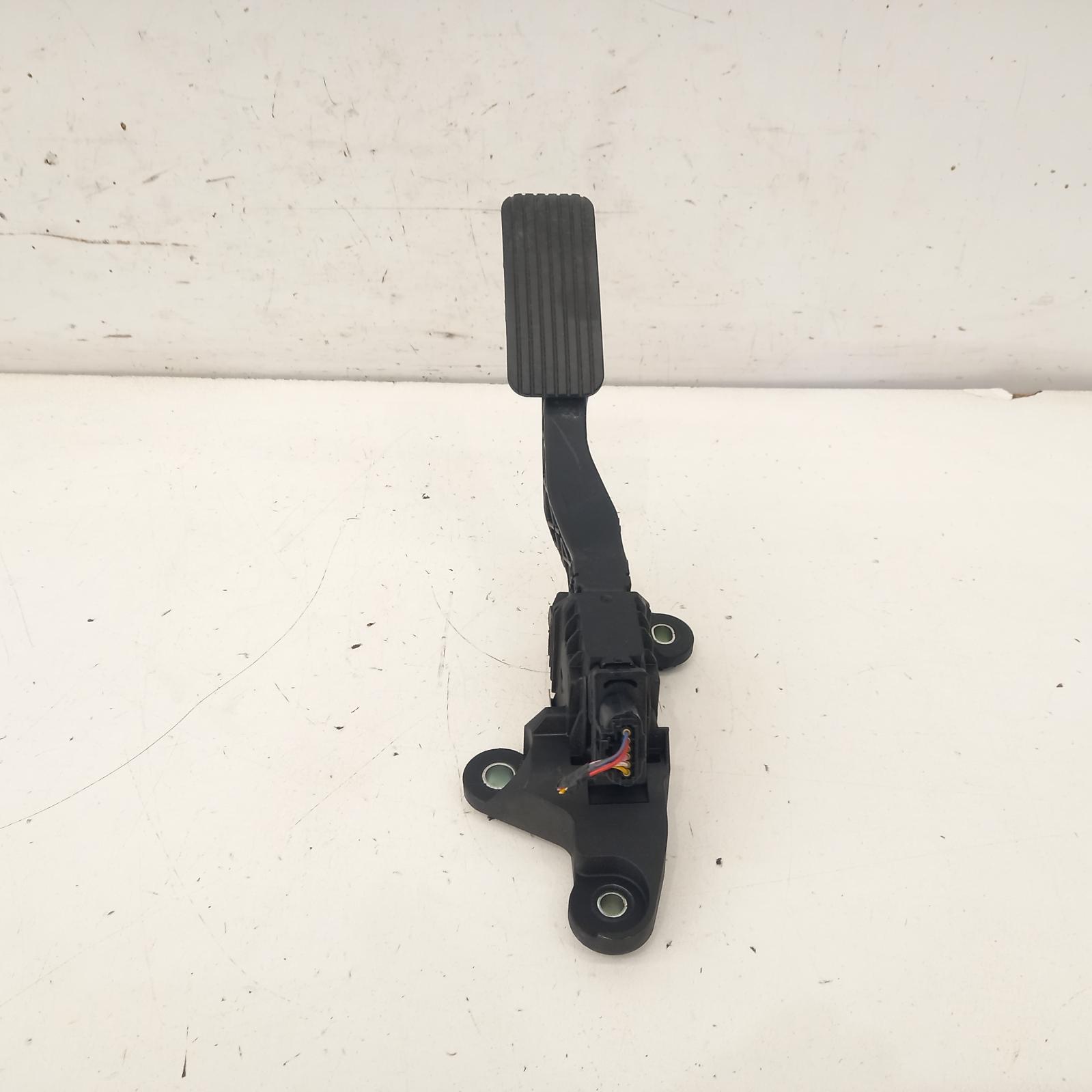 View Auto part Pedal Assembly Kia Cerato 2020
