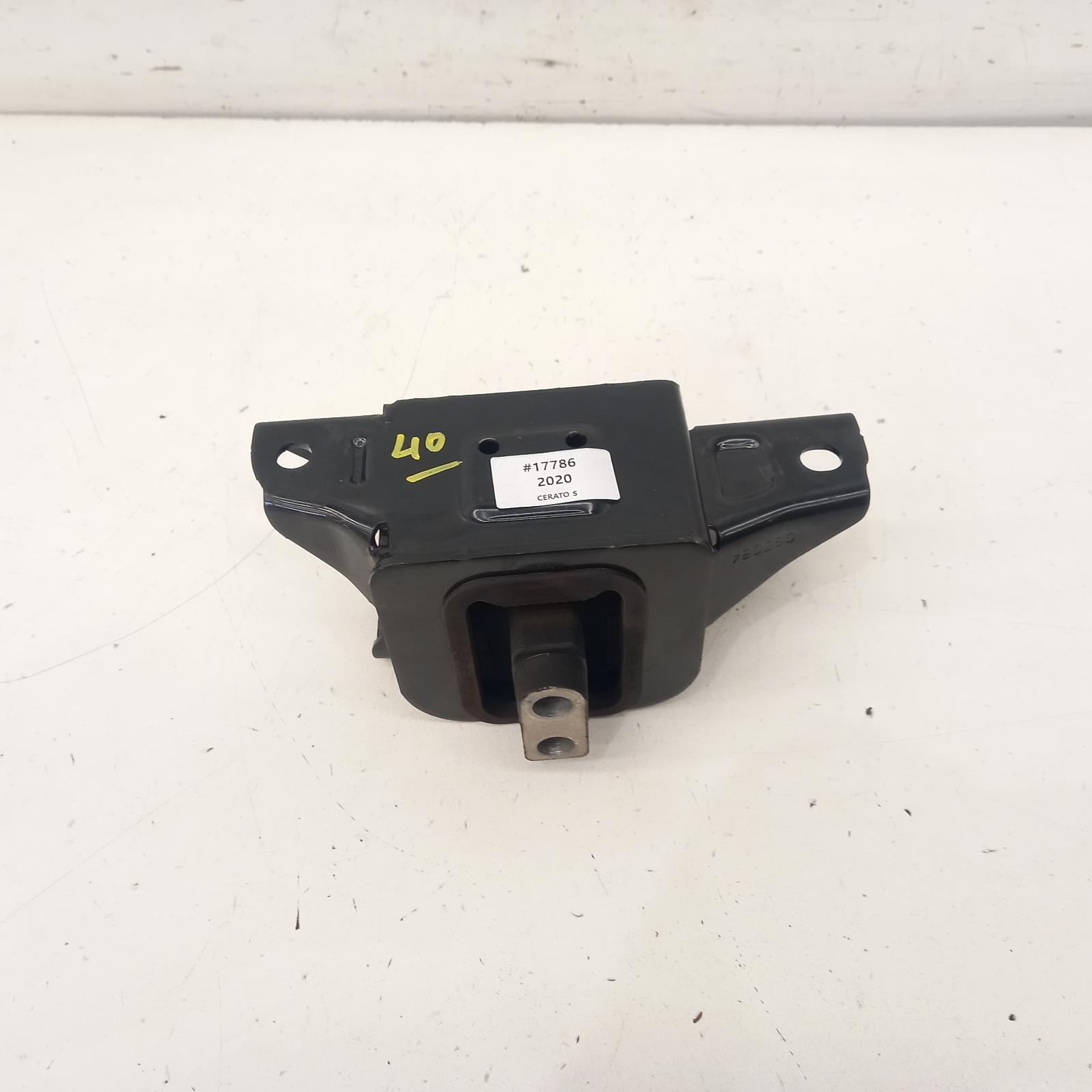 View Auto part Mount Kia Cerato 2020