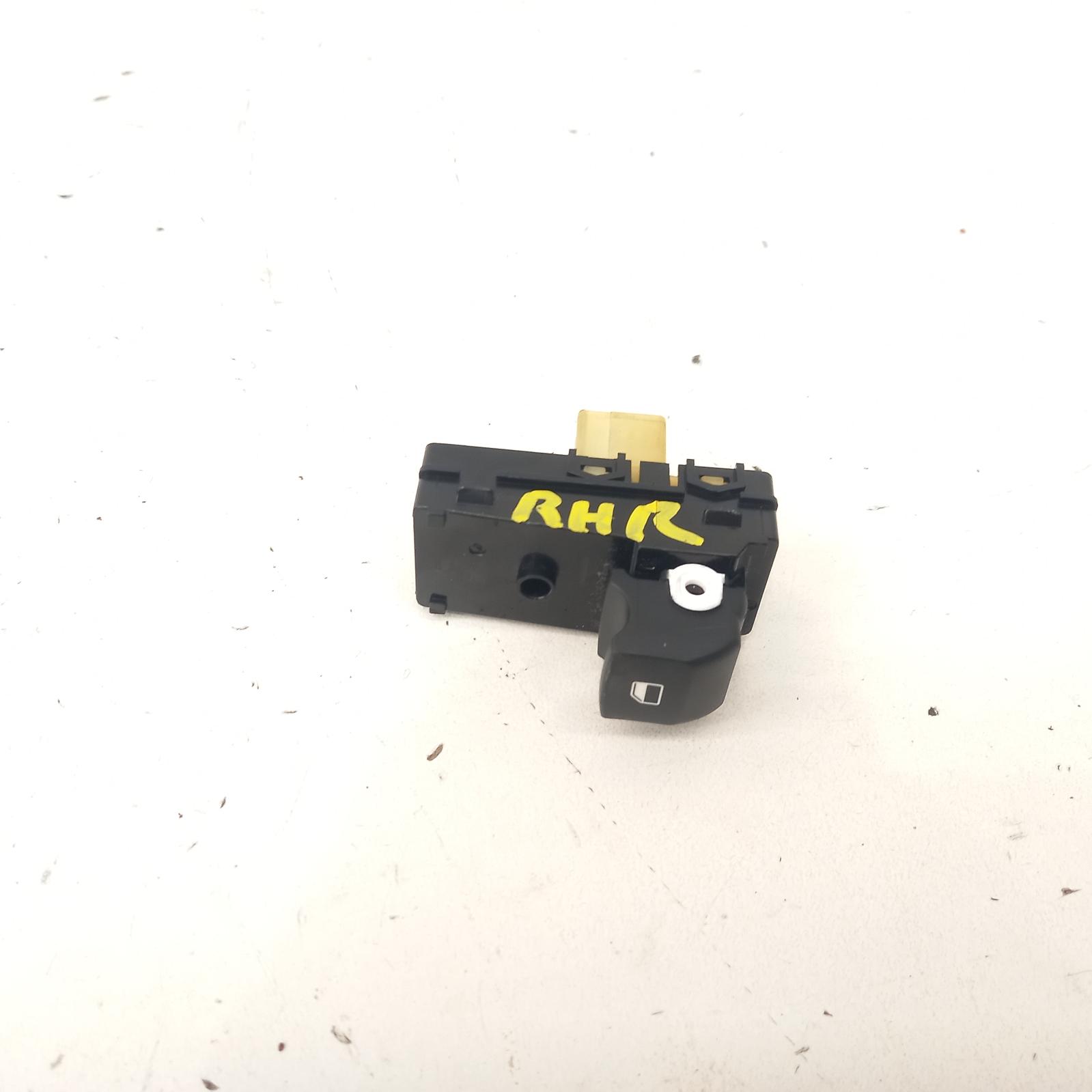 View Auto part Pwr Dr Wind Switch Kia Cerato 2020
