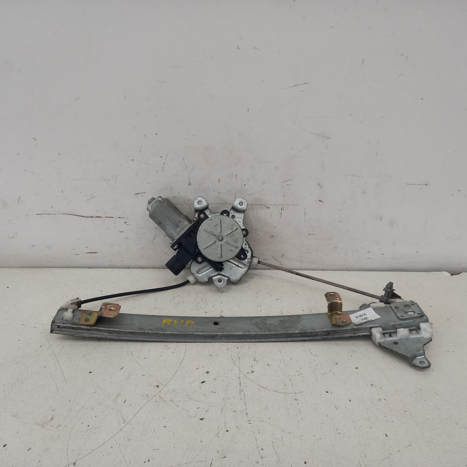 2005 Mitsubishi Lancer Right Rear Wnd Reg/Motor View Auto part Right Rear Wnd Reg/Motor Mitsubishi Lancer 2005