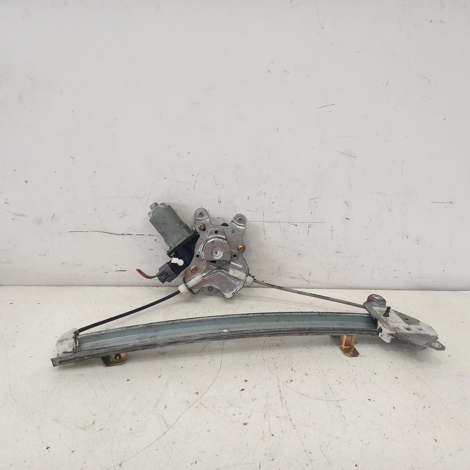 View Auto part Left Rear Wnd Reg/Motor Mitsubishi Lancer 2005