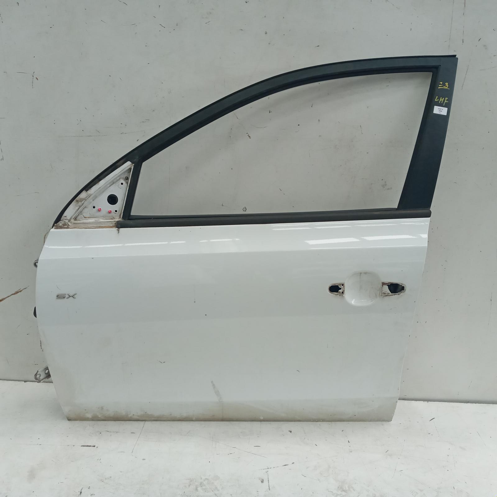 View Auto part Left Front Door Hyundai I30 2008