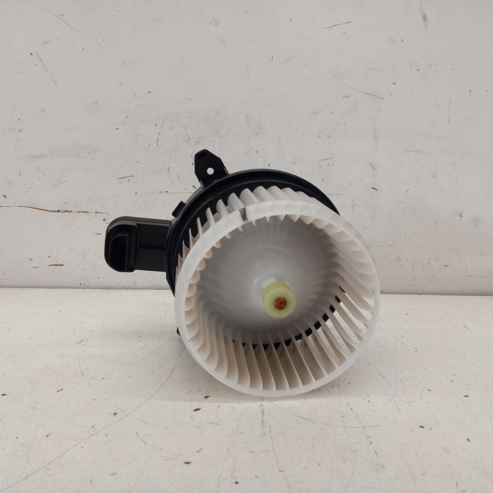View Auto part Heater Fan Motor Toyota Rav4 2021