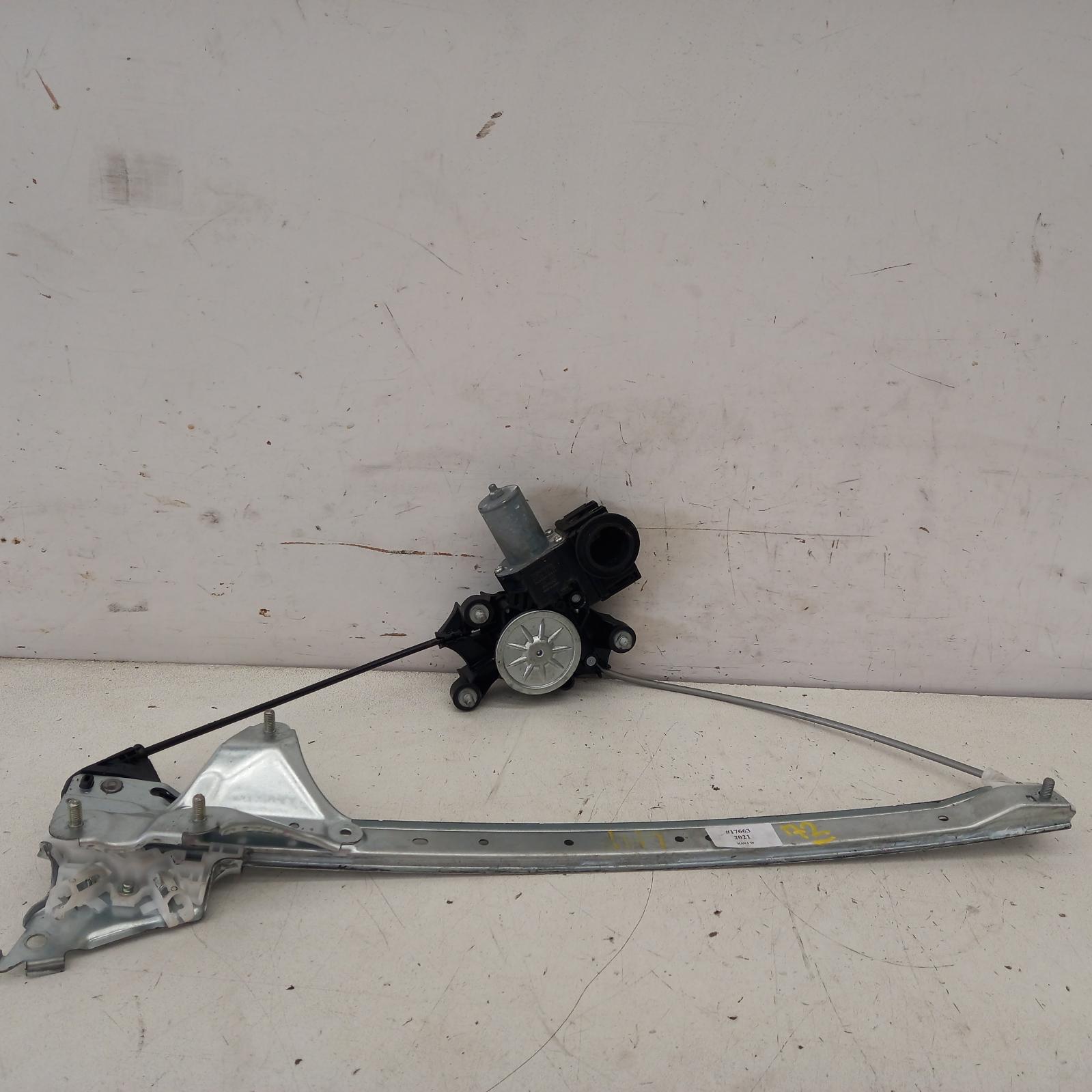 View Auto part Left Front Window Reg/Motor Toyota Rav4 2021