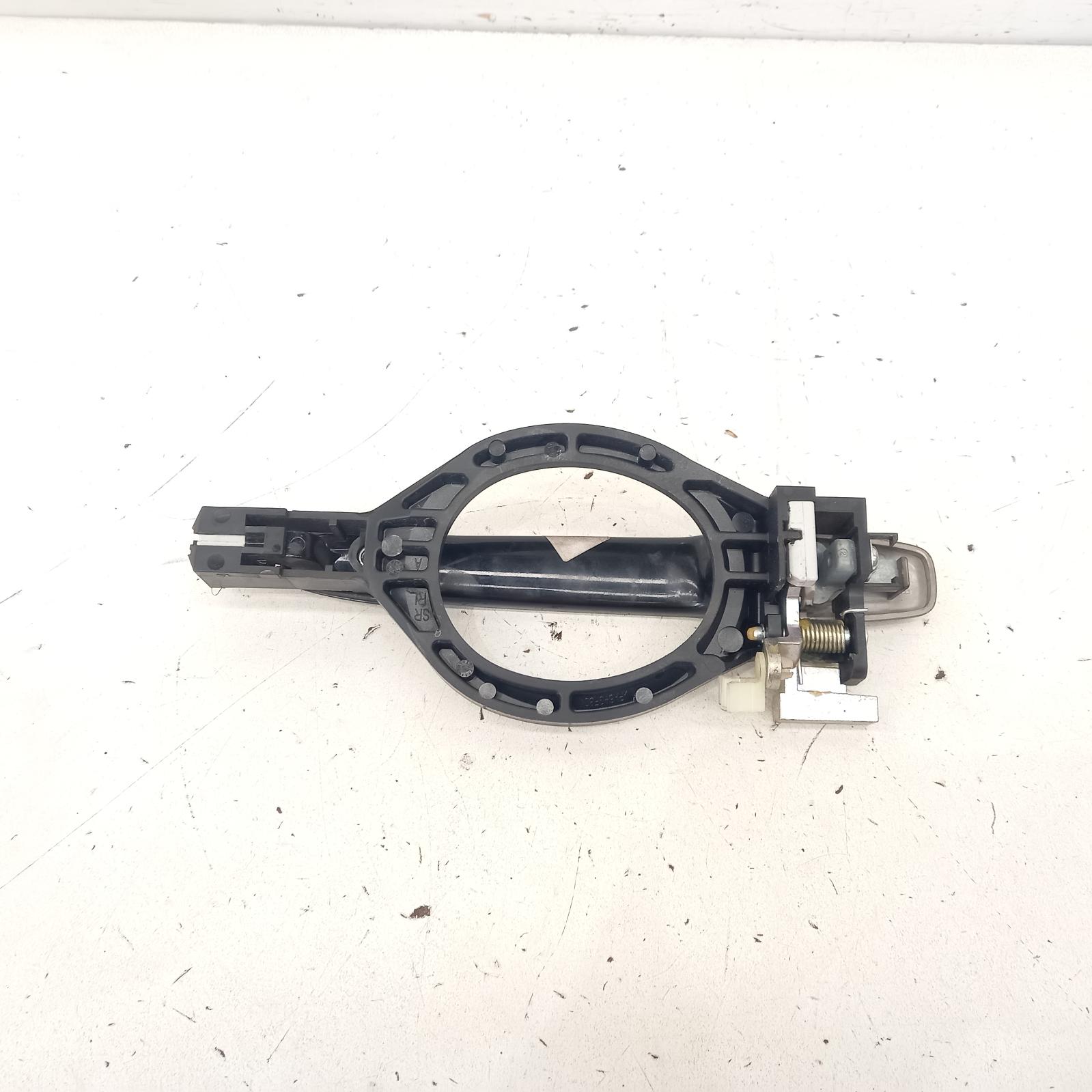 View Auto part Door Handle Mitsubishi Outlander 2019