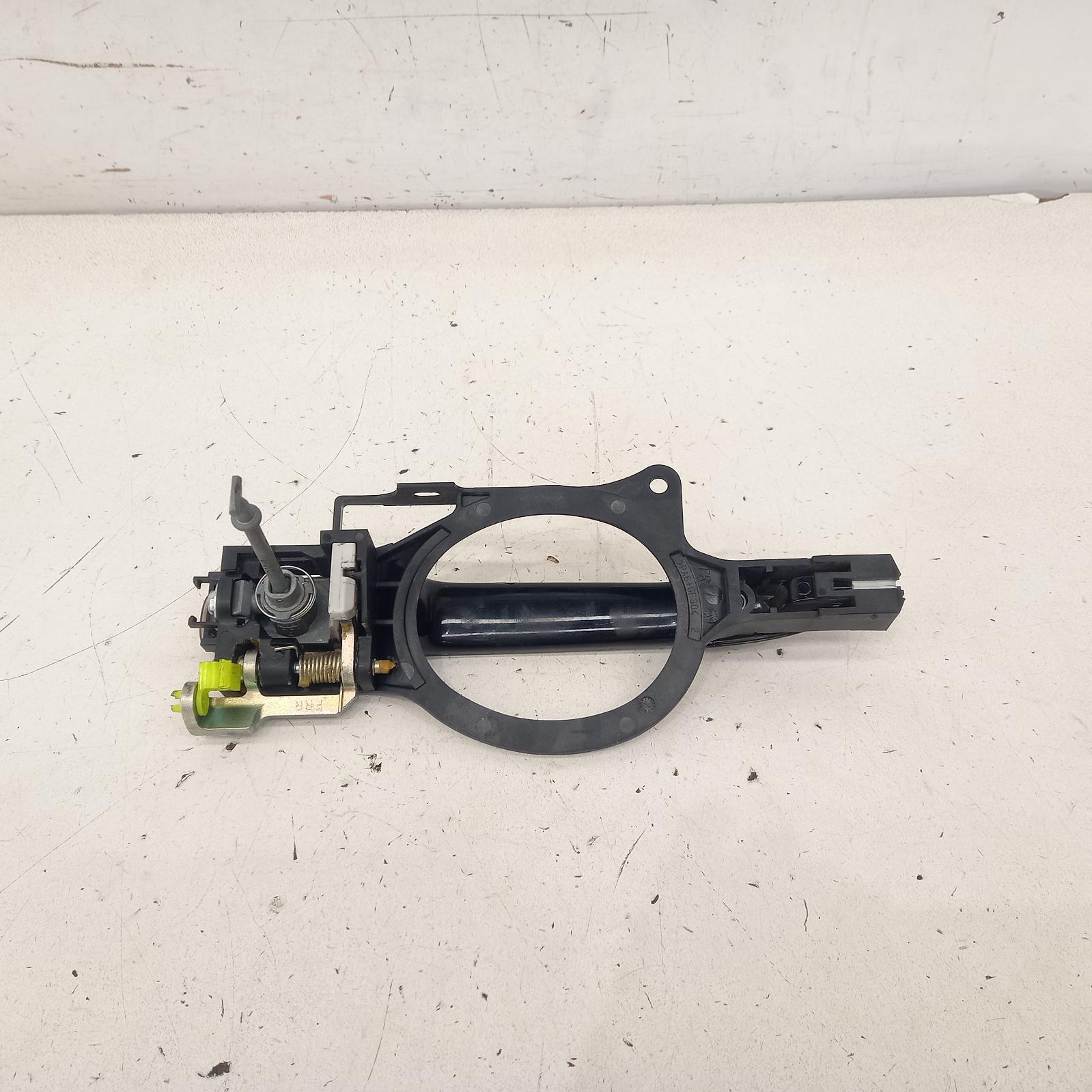 View Auto part Door Handle Mitsubishi Outlander 2019