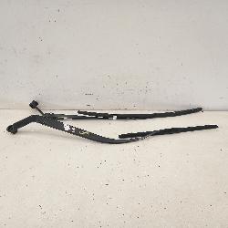 View Auto part Wiper Arm Mitsubishi Outlander 2019