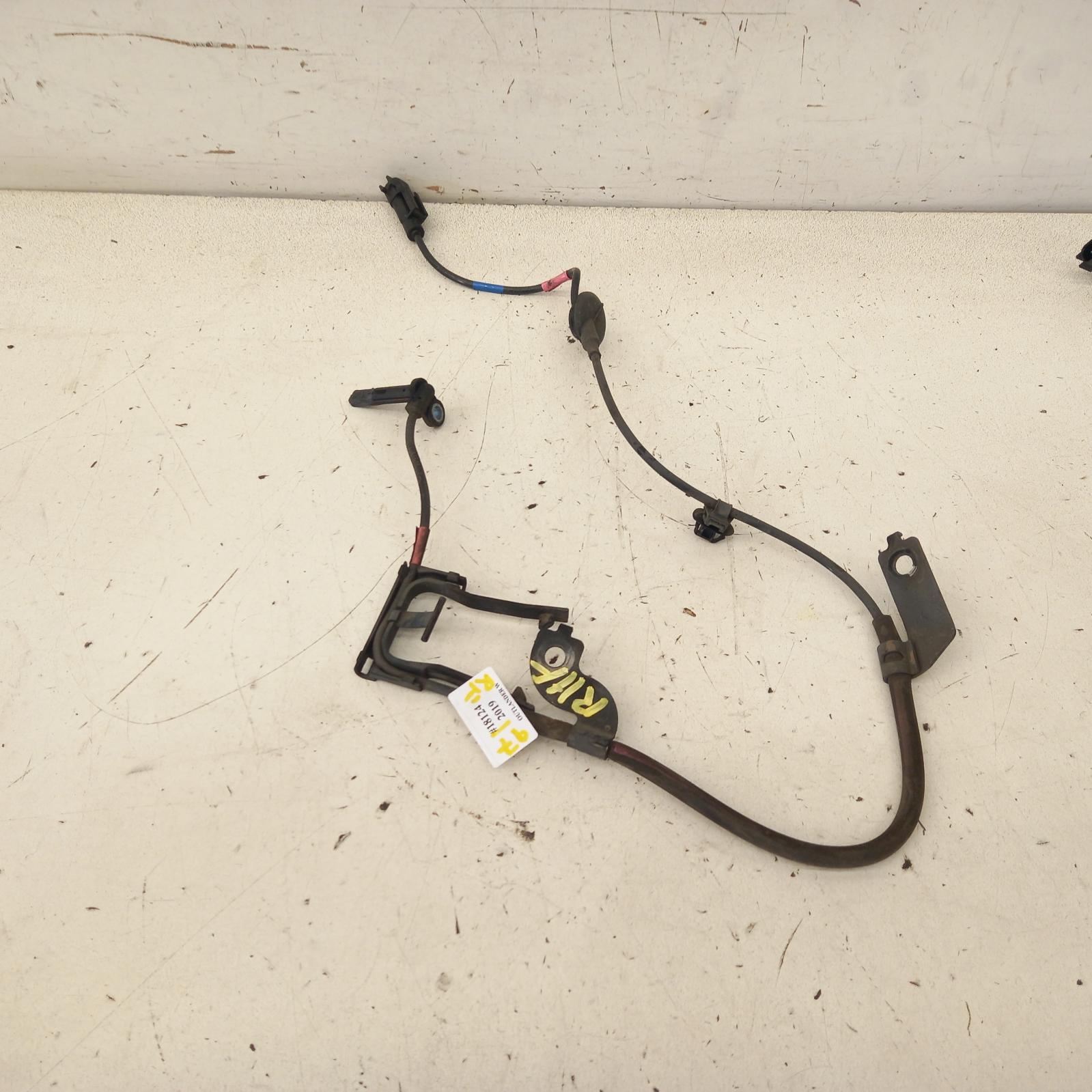View Auto part Abs Sensor Mitsubishi Outlander 2019