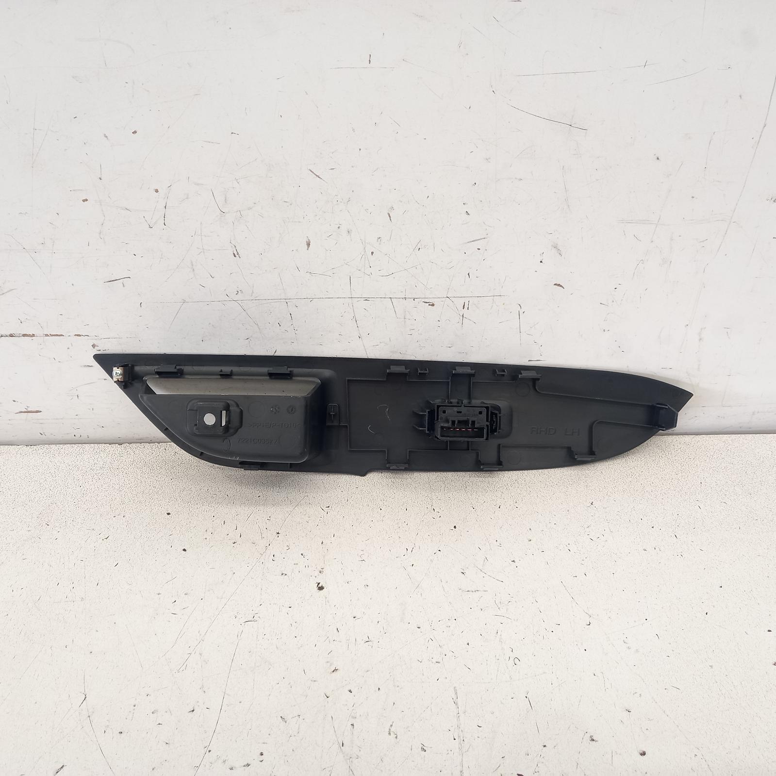 View Auto part Pwr Dr Wind Switch Mitsubishi Outlander 2019