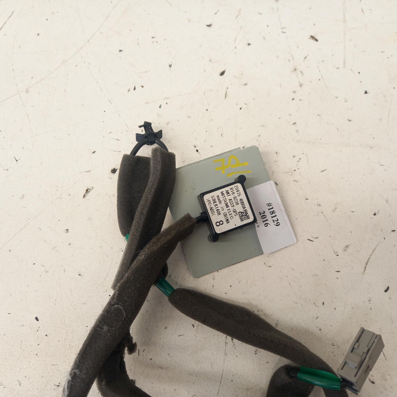 View Auto part Antenna Infiniti Q50 2016