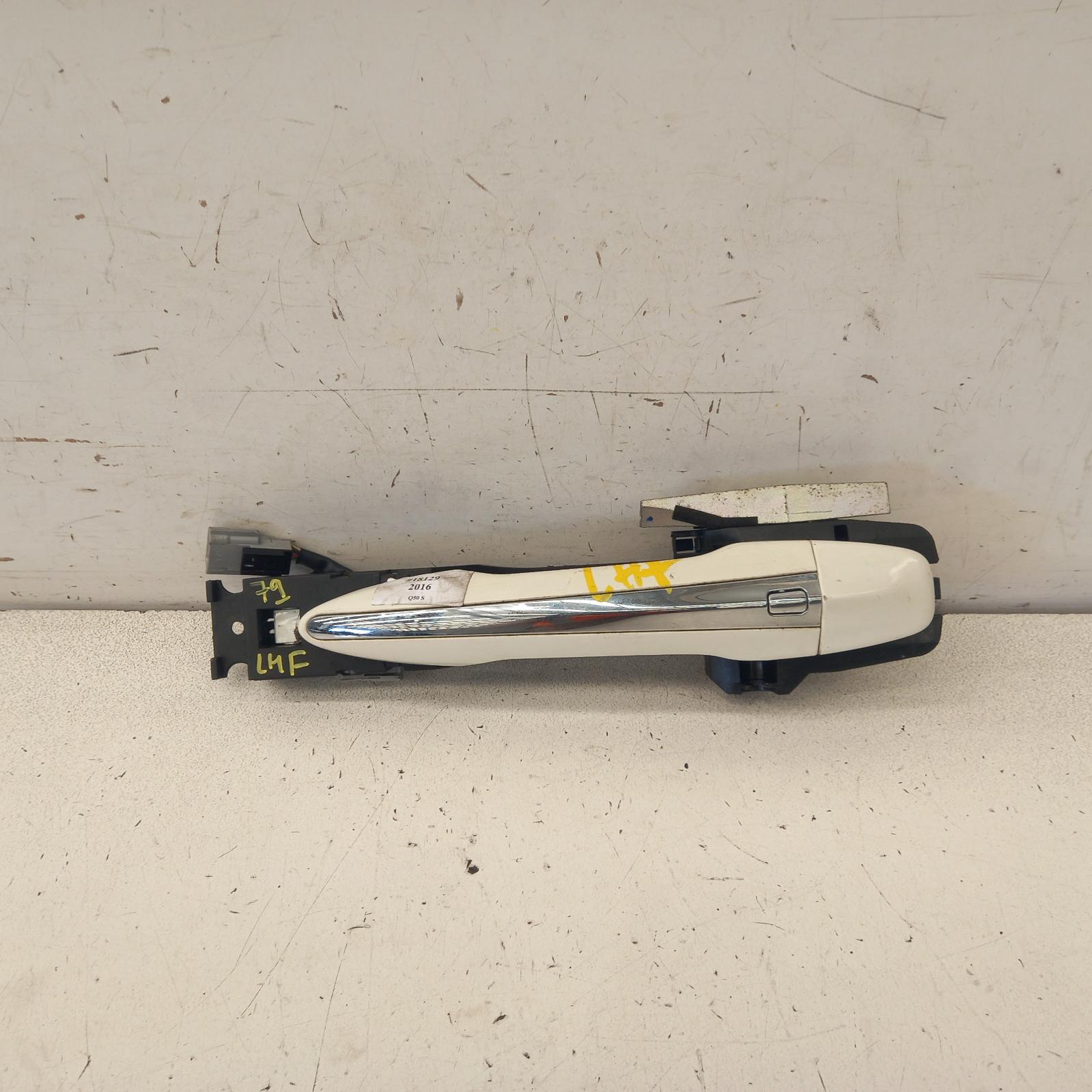 View Auto part Door Handle Infiniti Q50 2016