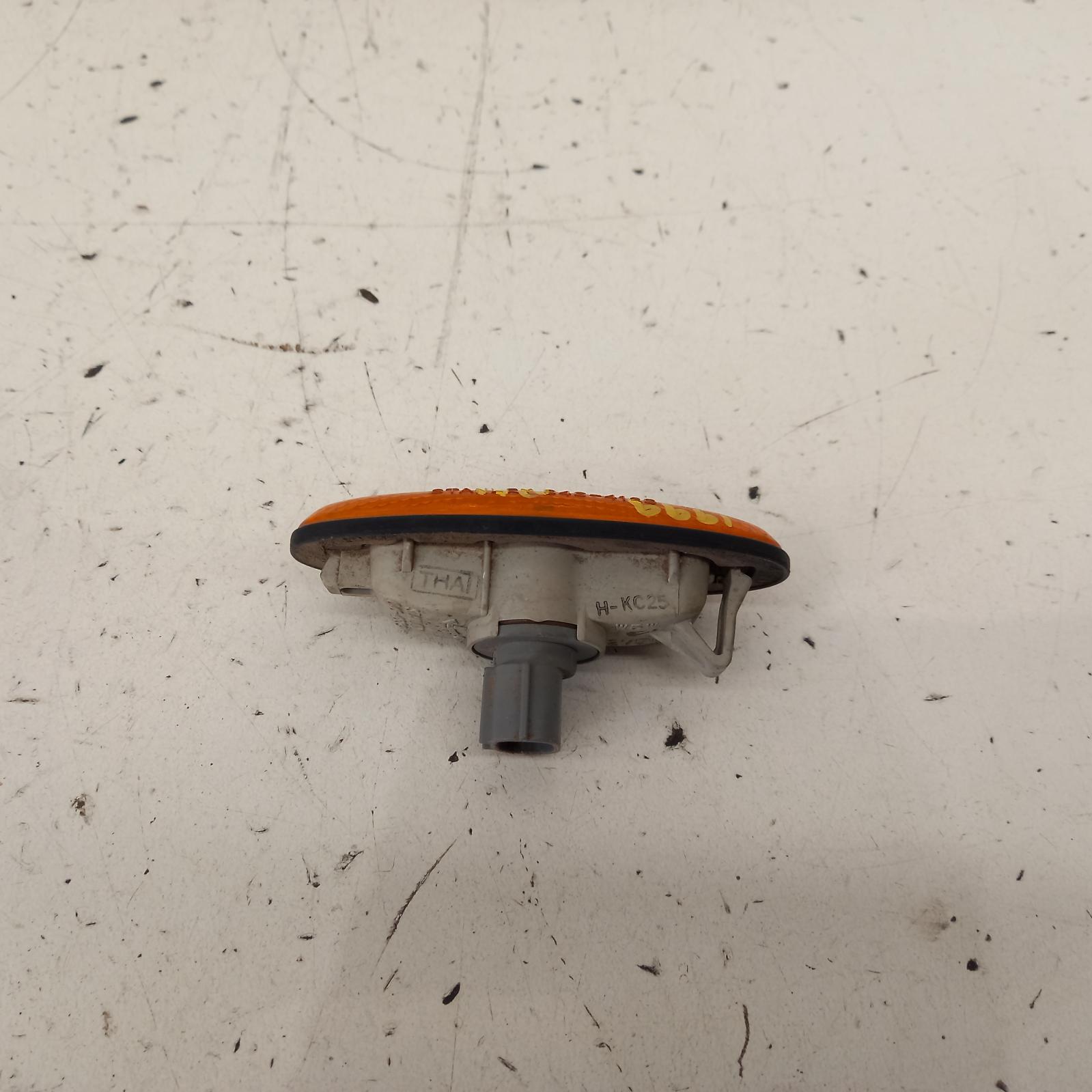 View Auto part Right Indicator/Fog/Side Ford Courier 1999