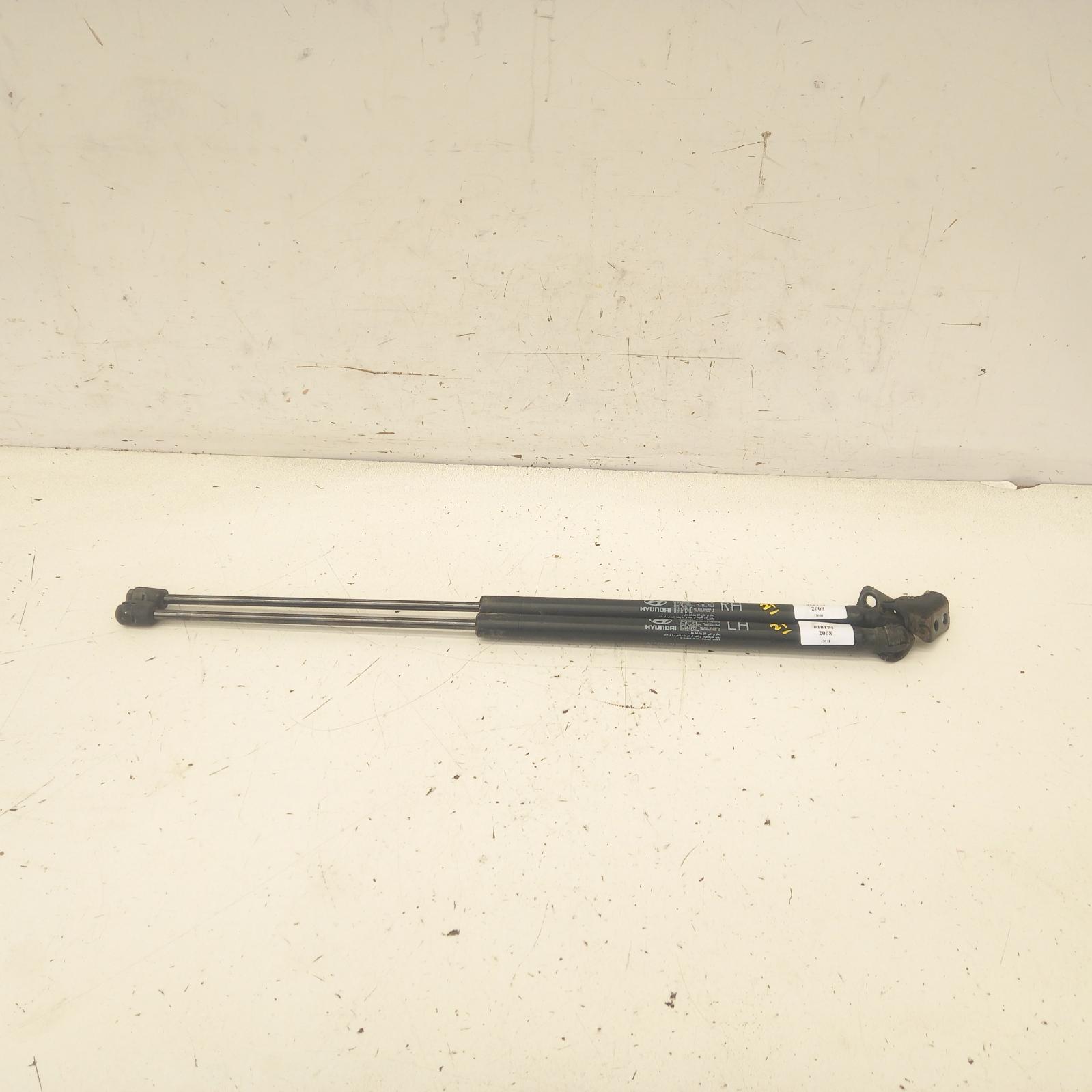 View Auto part Hatch Strut Hyundai I30 2008