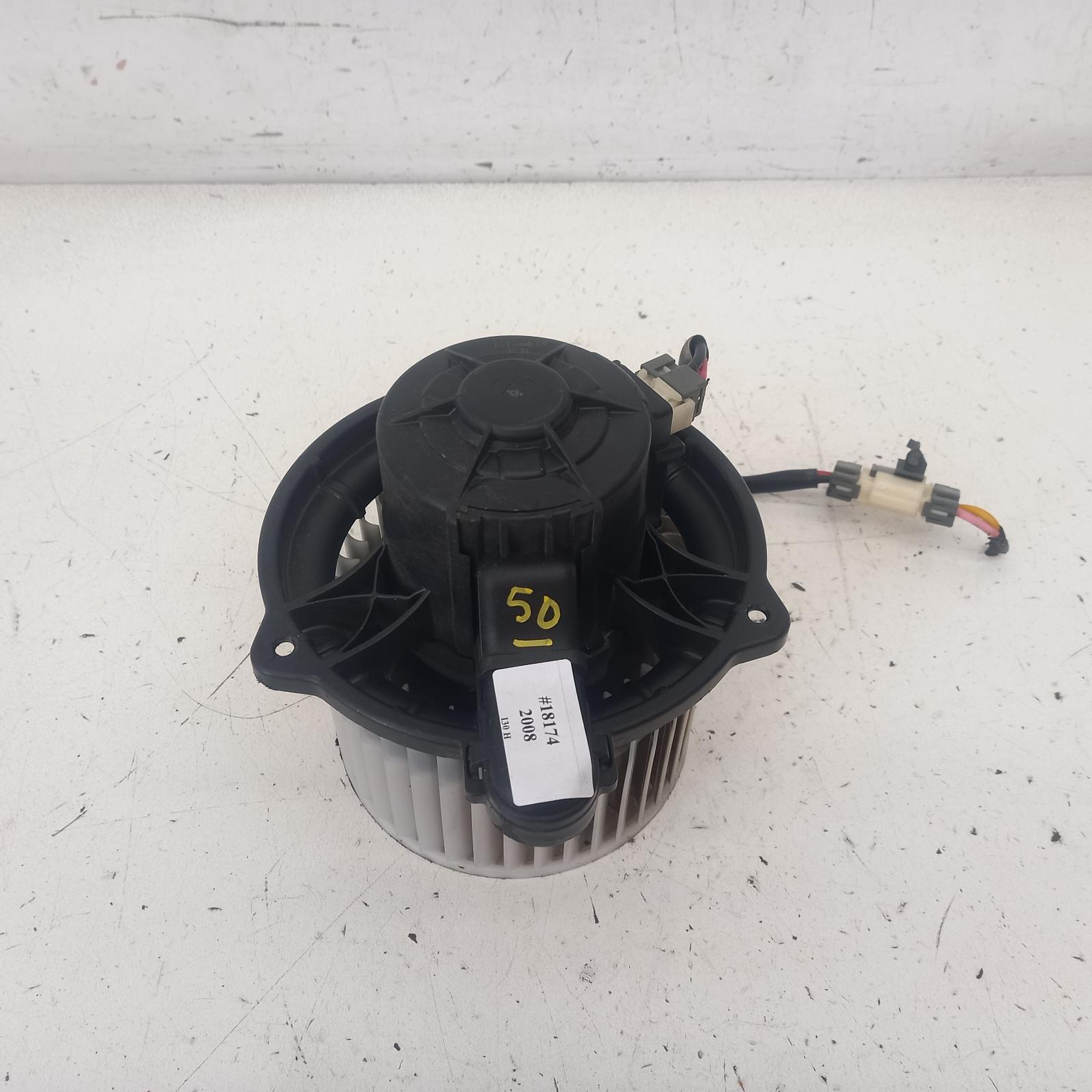 View Auto part Heater Fan Motor Hyundai I30 2008