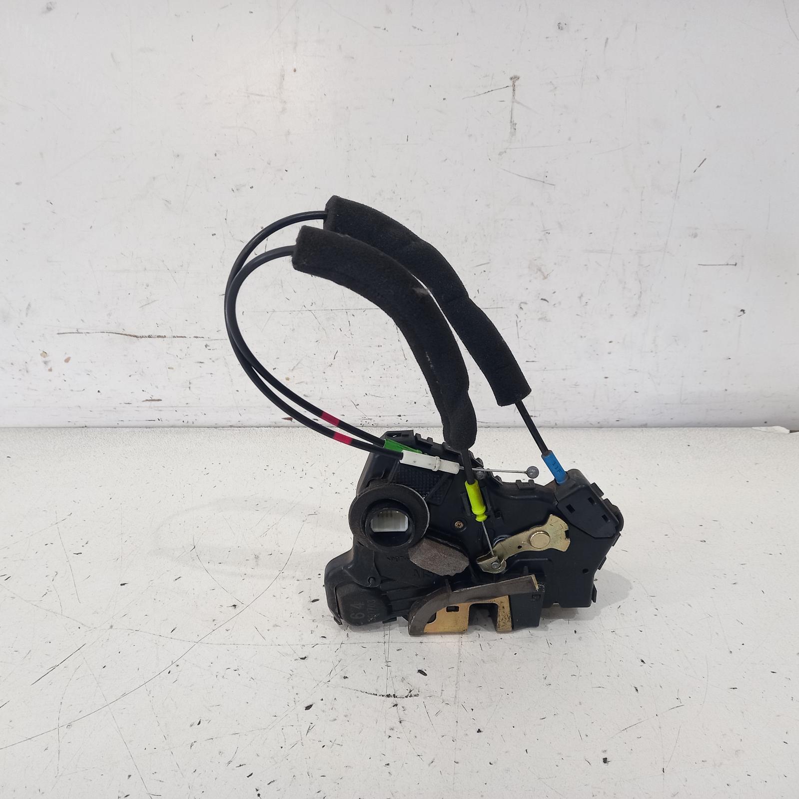 View Auto part Door/Boot/Gate Lock Toyota Prado 2003