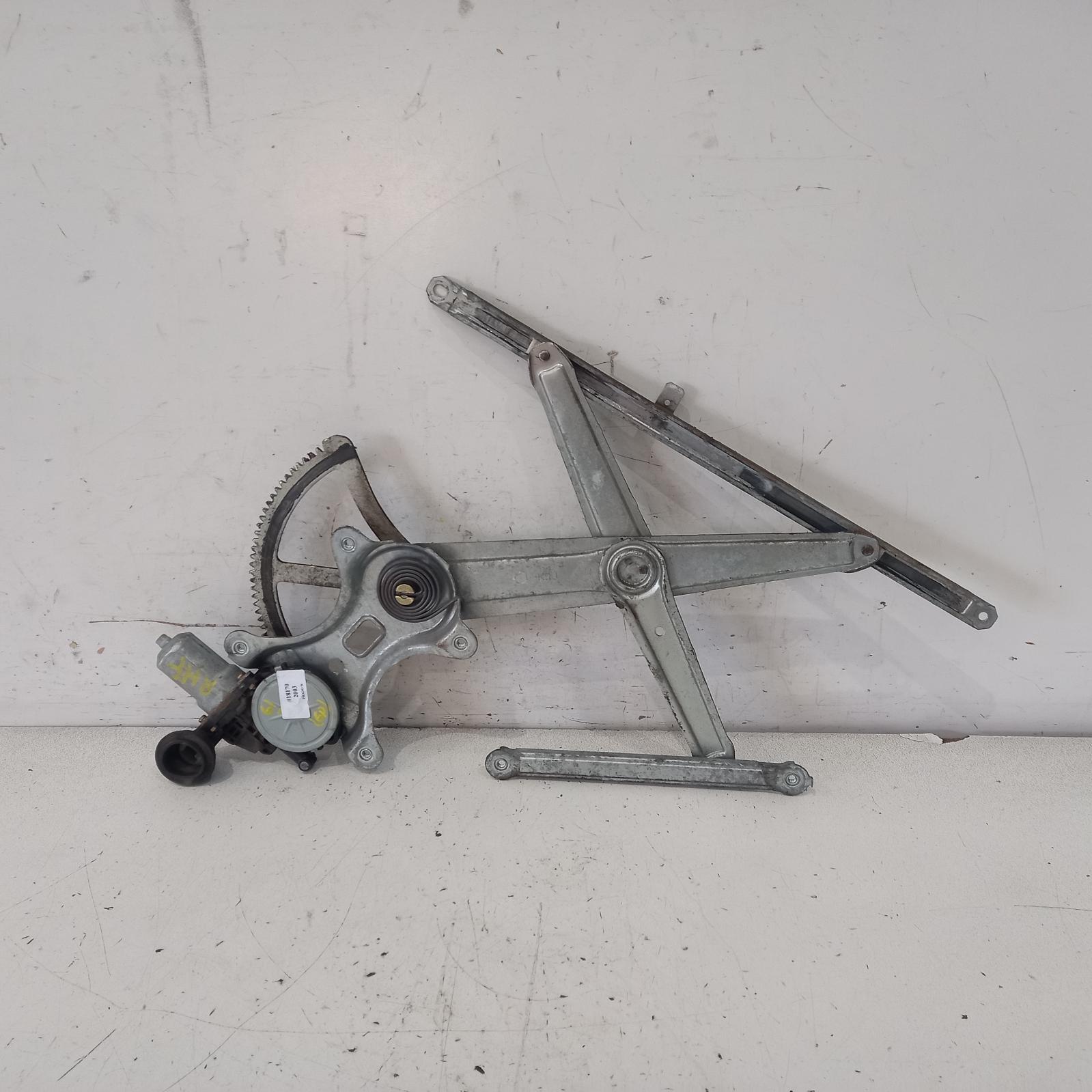 View Auto part Right Front Window Reg/Motor Toyota Prado 2003