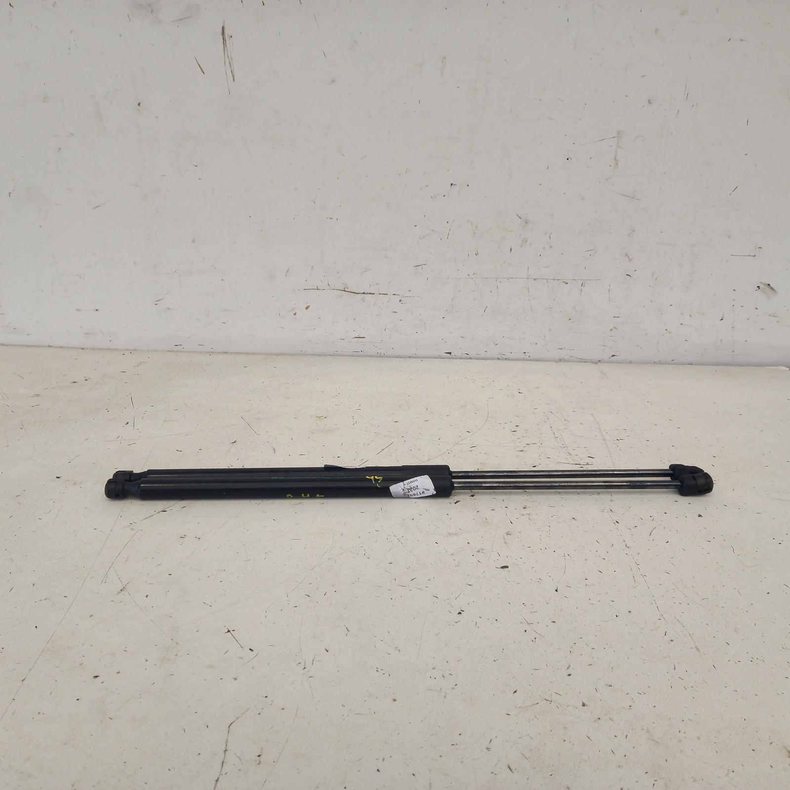 2021 Ford Everest Bonnet Hinge/Strut View Auto part Bonnet Hinge/Strut Ford Everest 2021