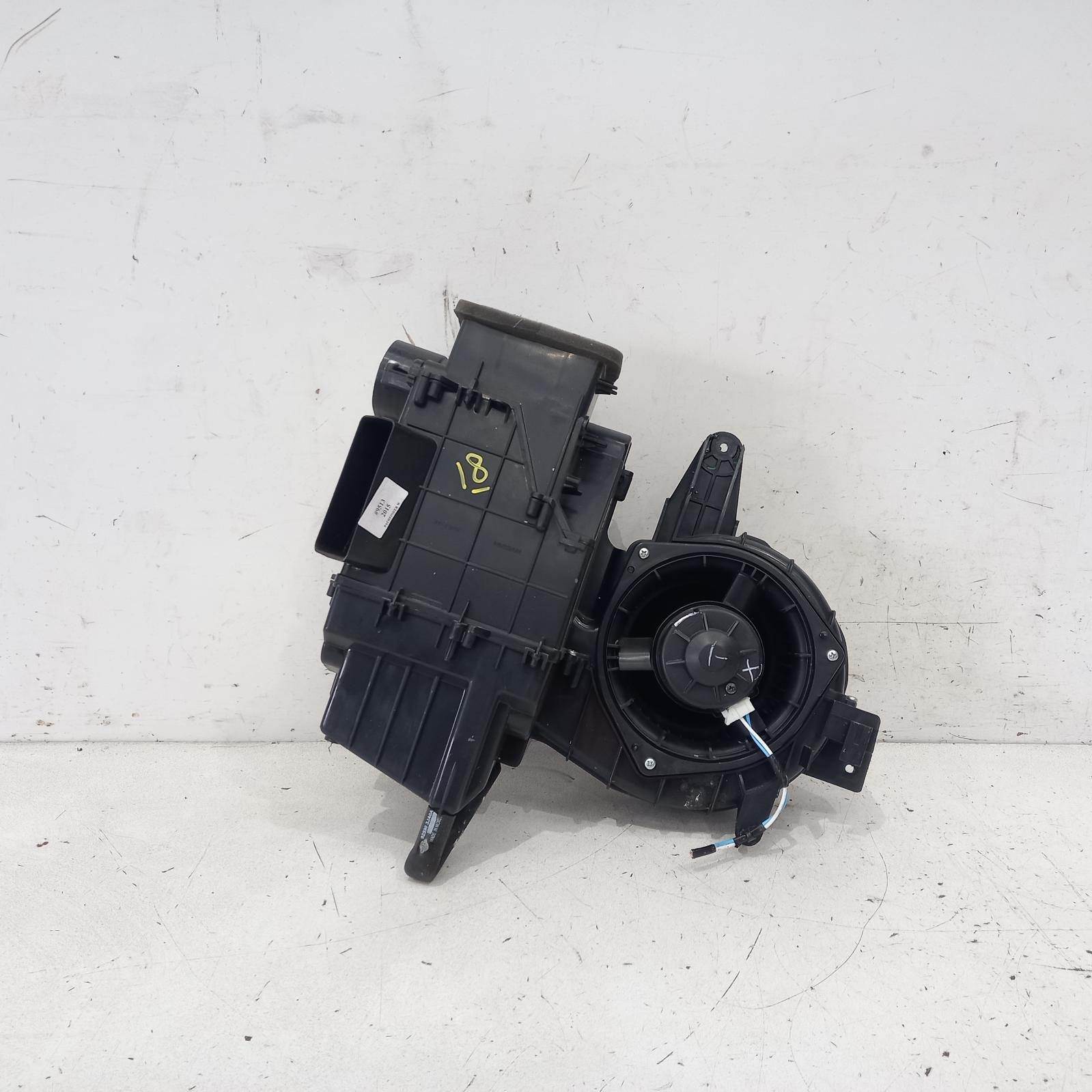 View Auto part Heater Core/Box Nissan Pathfinder 2015