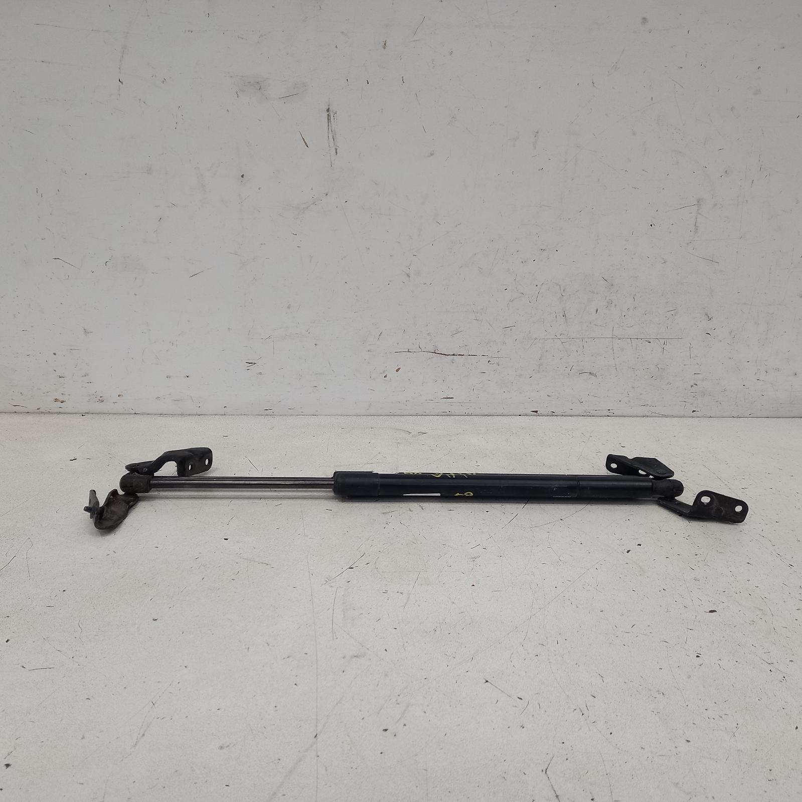2015 Nissan Pathfinder Hatch Strut View Auto part Hatch Strut Nissan Pathfinder 2015