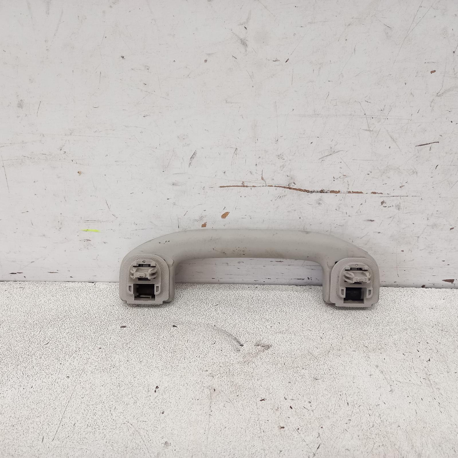 View Auto part Grab Handle Nissan Pathfinder 2015