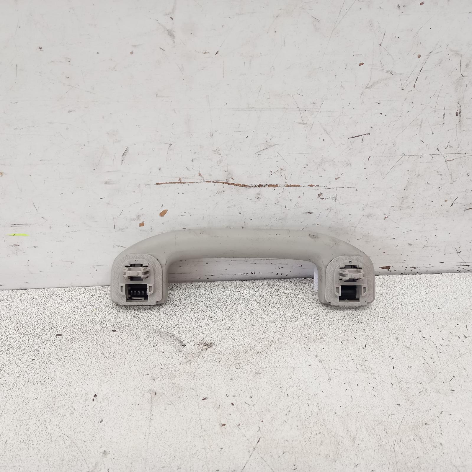 View Auto part Grab Handle Nissan Pathfinder 2015