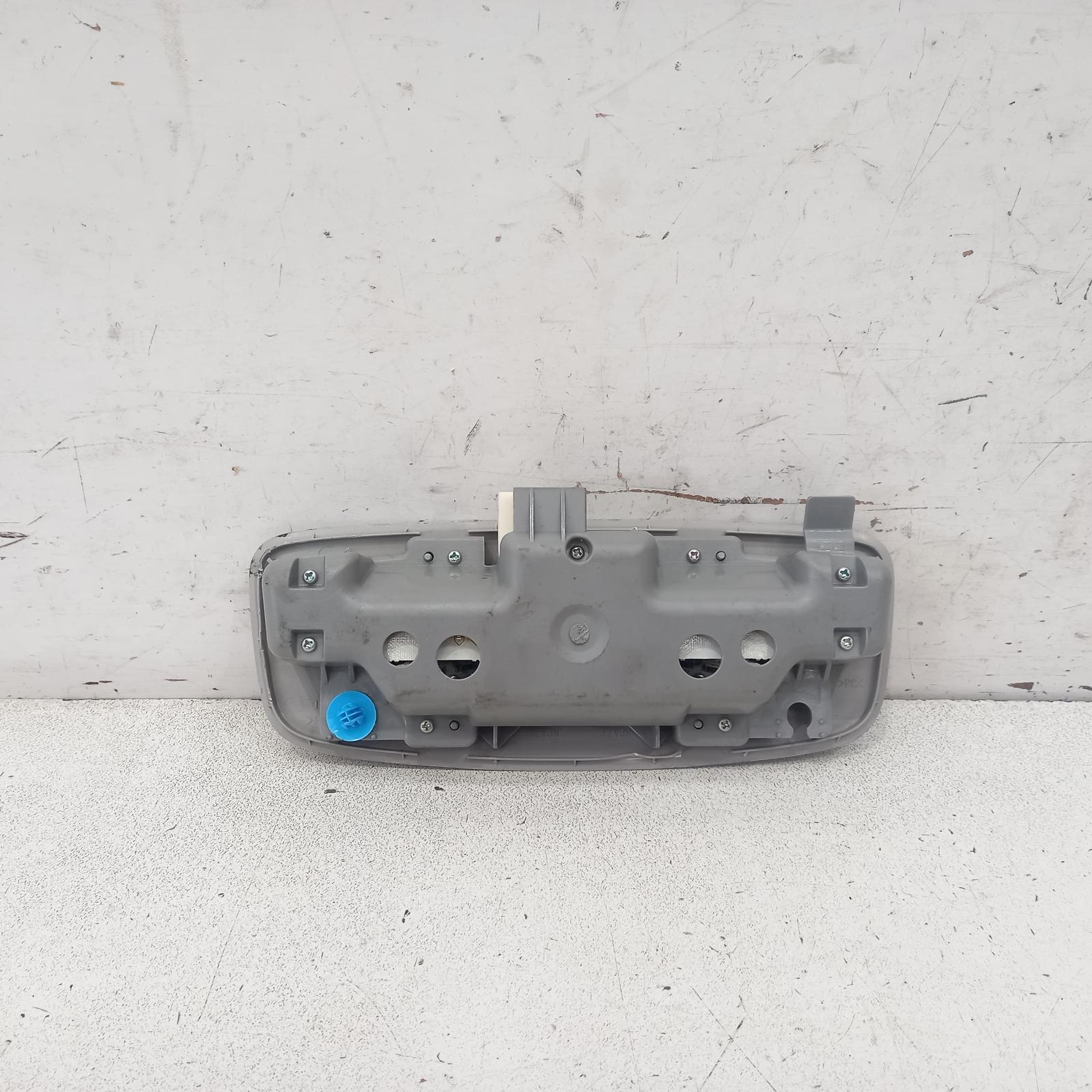 View Auto part Courtesy Light Lexus Is250/is250c 2008
