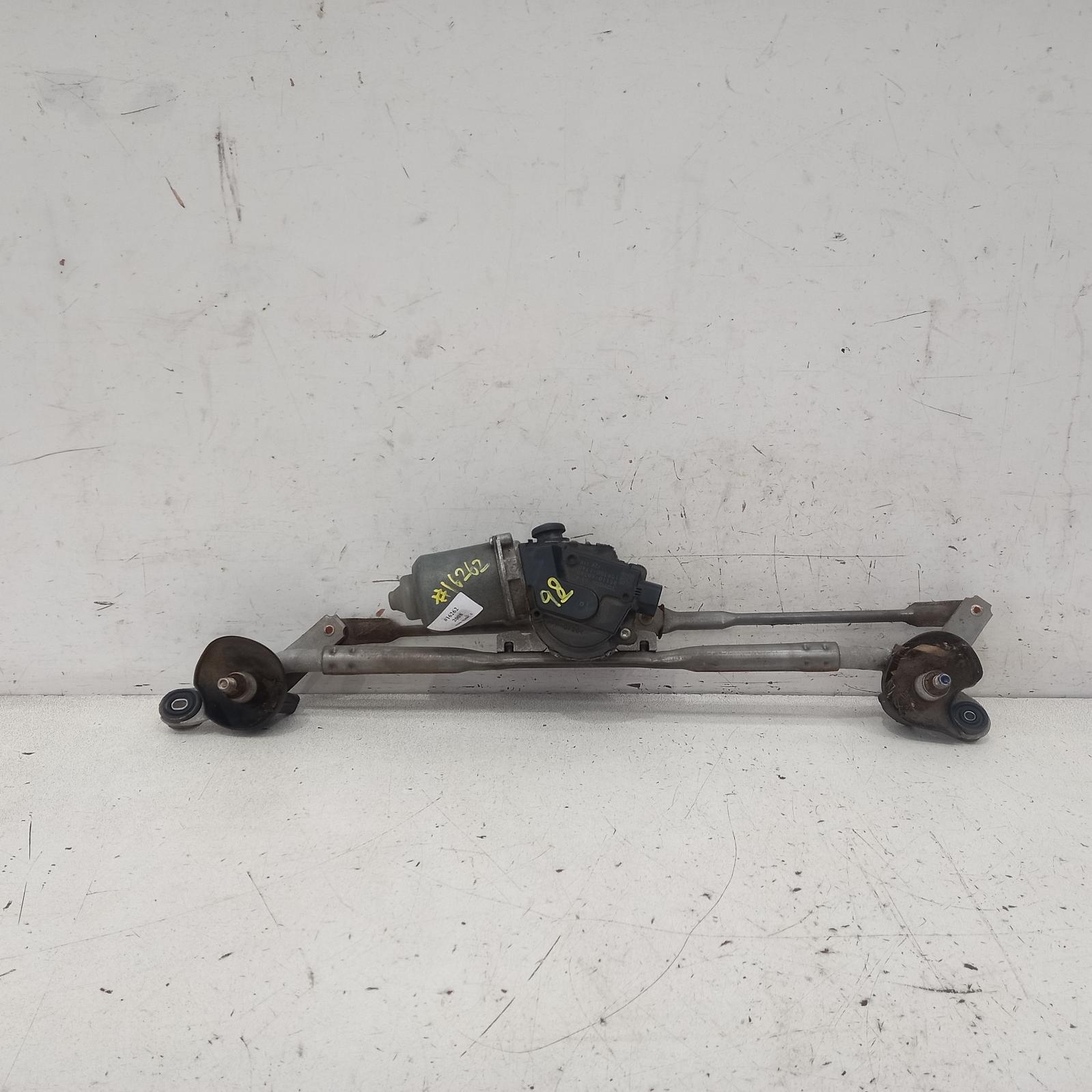 View Auto part Wiper Motor Lexus Is250/is250c 2008