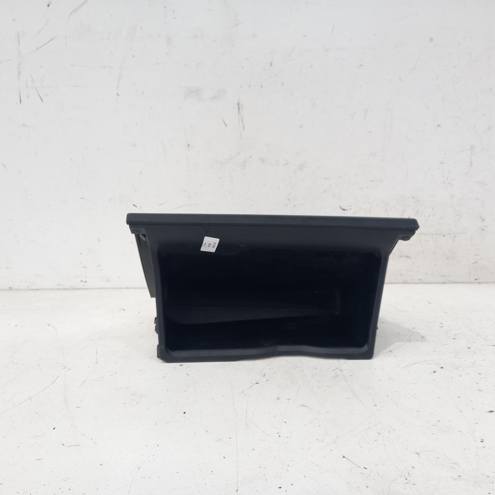 View Auto part Glove Box Toyota Hilux 2016
