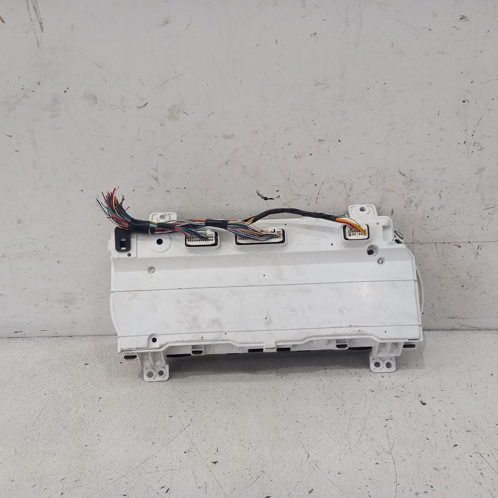 View Auto part Instrument Cluster Toyota Hilux 2016