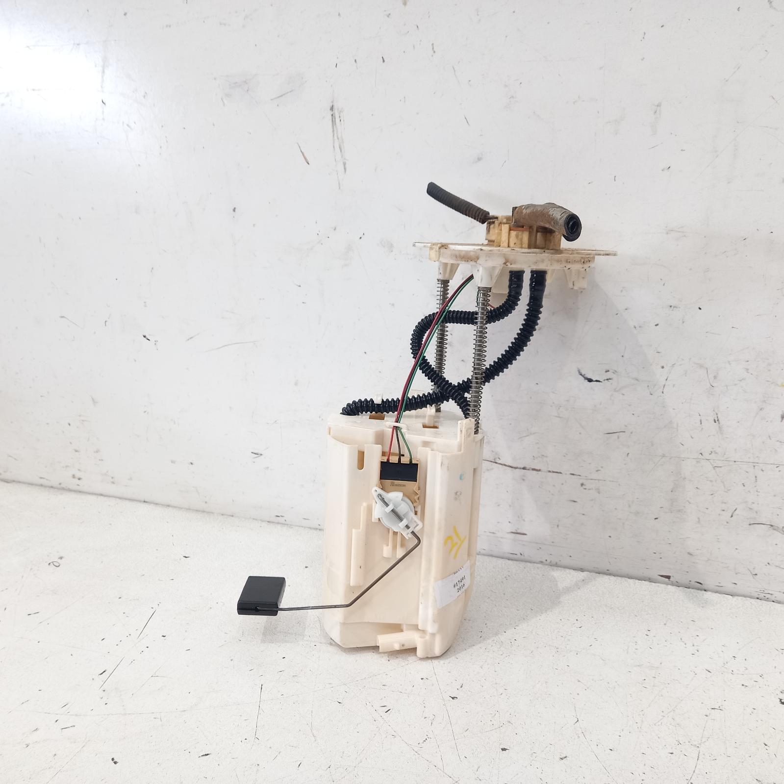 View Auto part Fuel Pump Toyota Hilux 2016