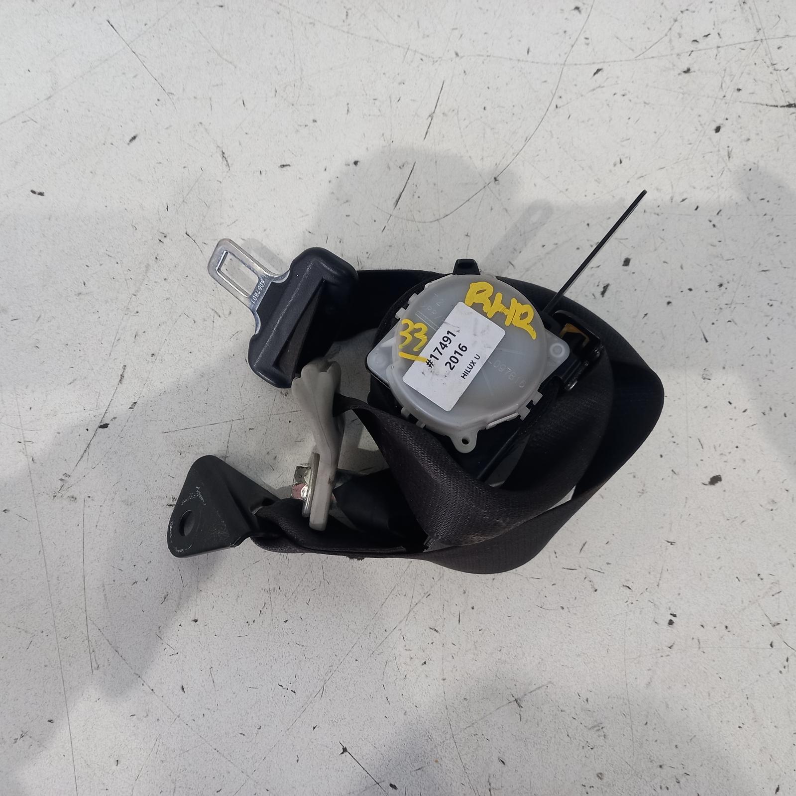 View Auto part Seatbelt/Stalk Toyota Hilux 2016