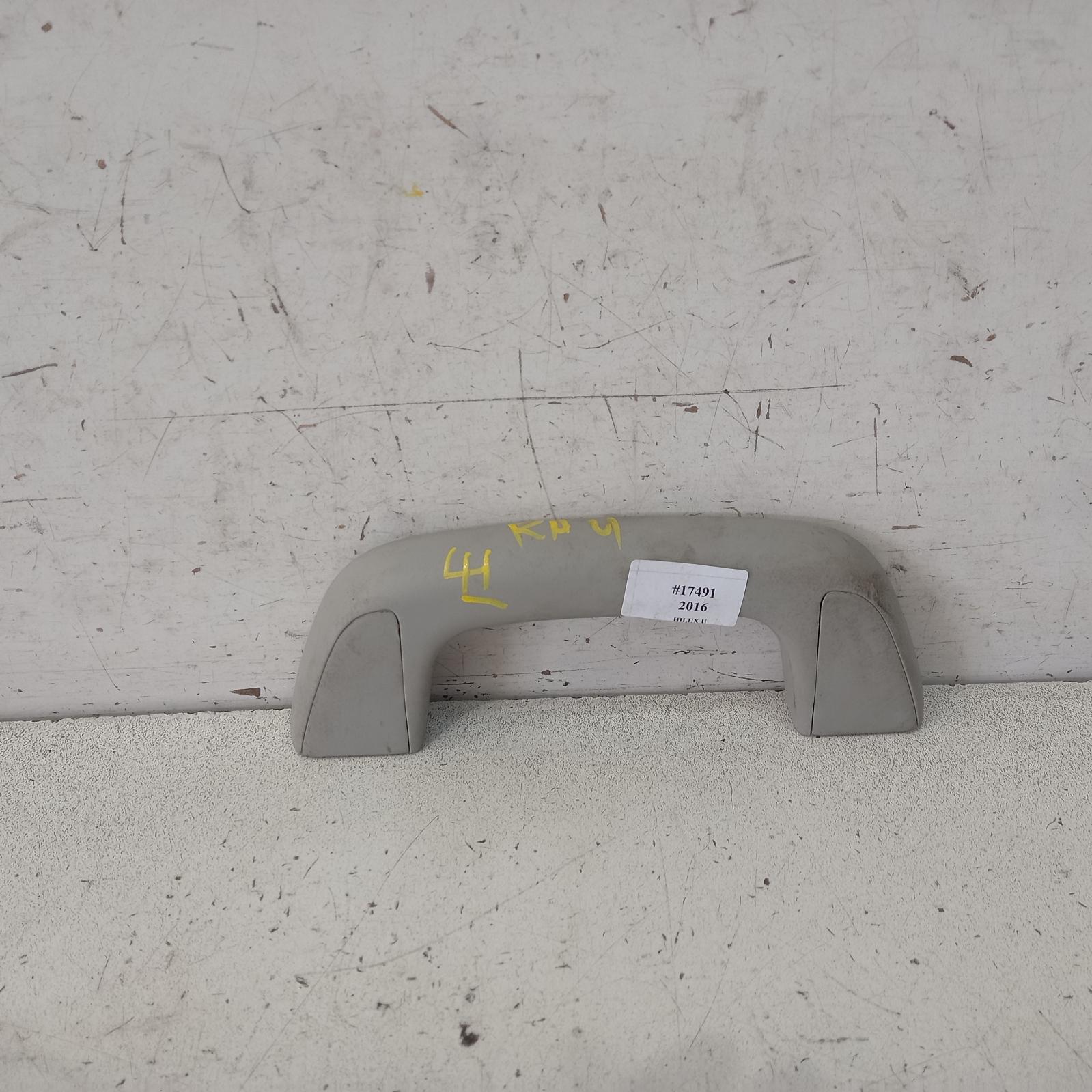 View Auto part Grab Handle Toyota Hilux 2016