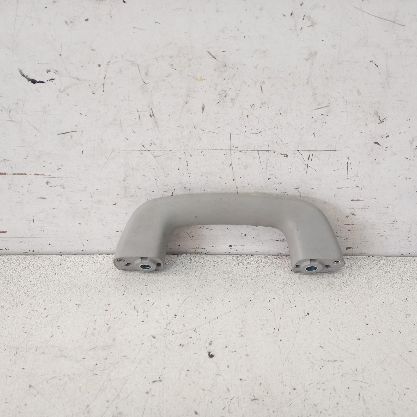 View Auto part Grab Handle Toyota Hilux 2016