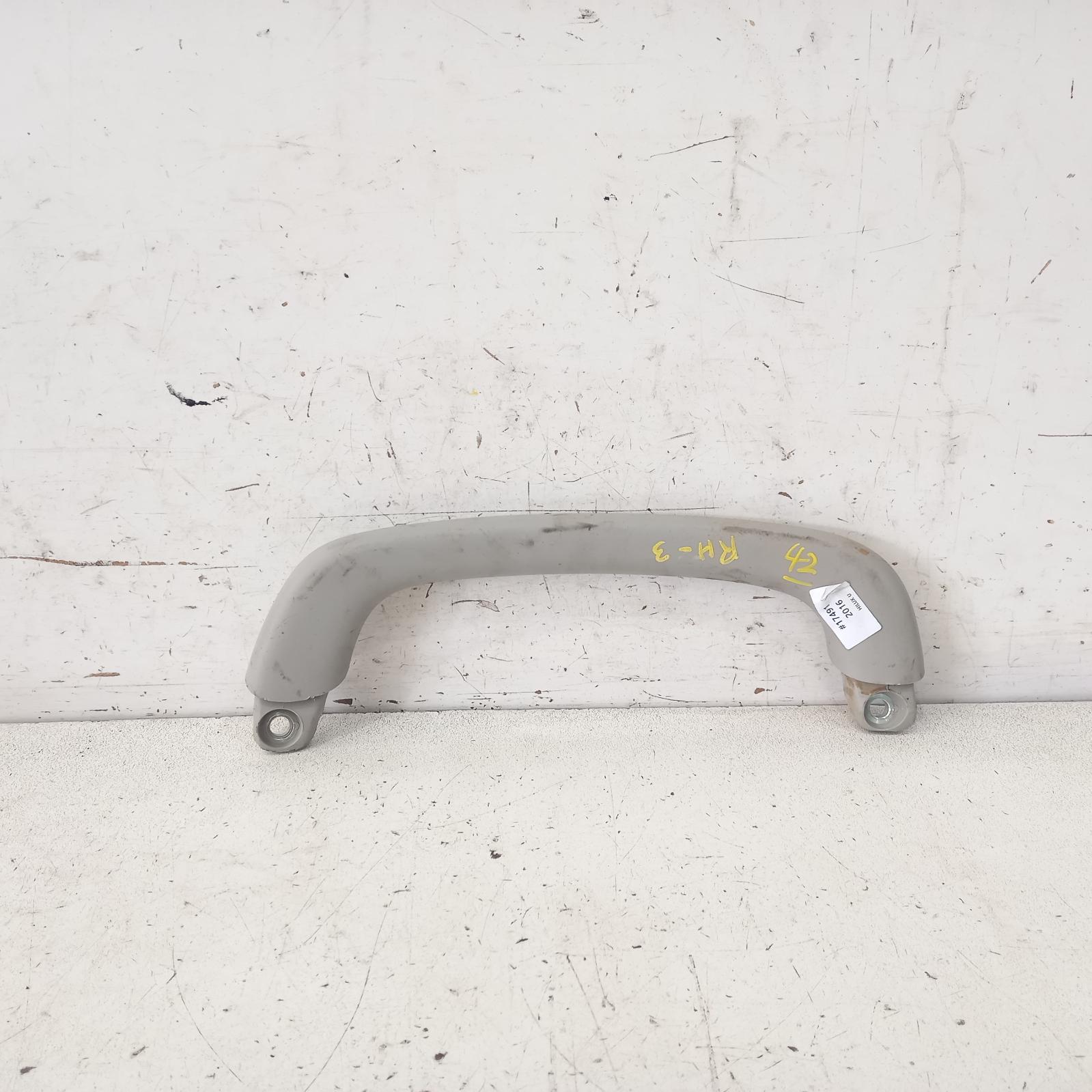 View Auto part Grab Handle Toyota Hilux 2016