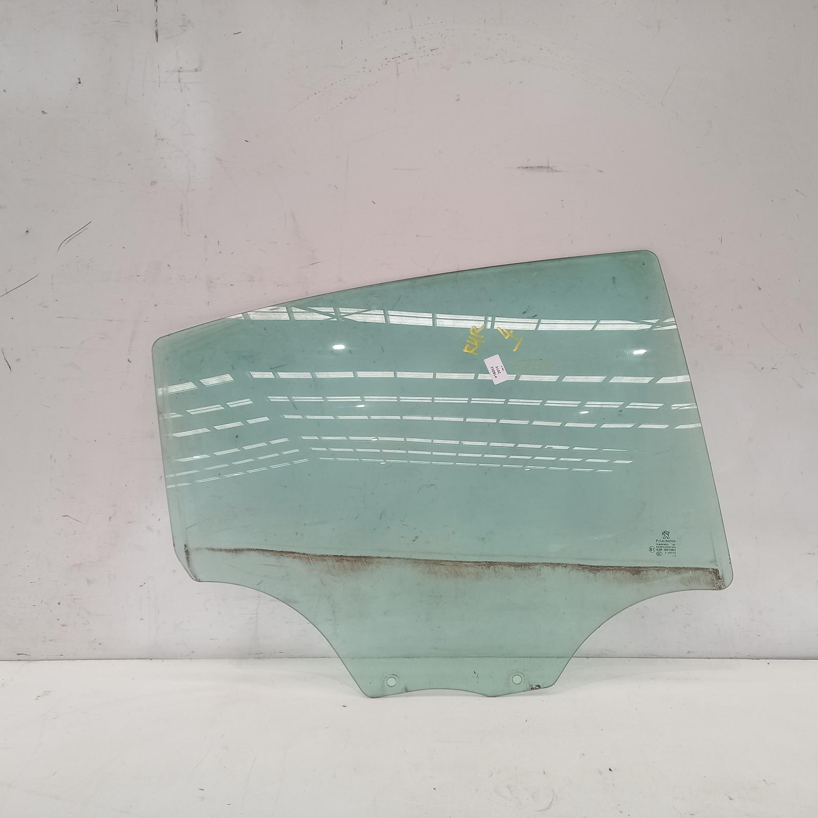 View Auto part Right Rear Door Window Peugeot 208 2015