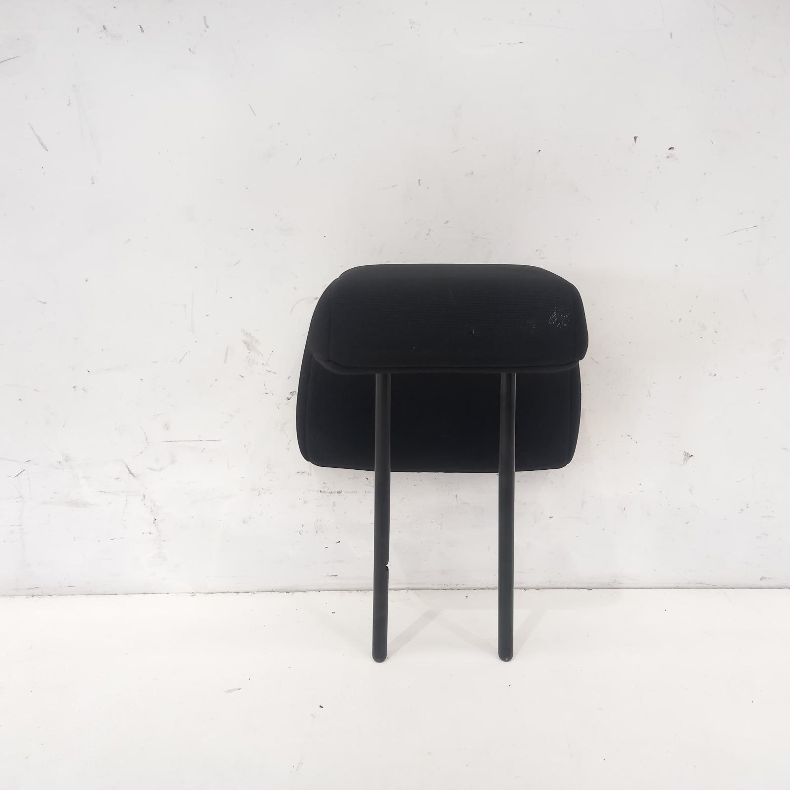 View Auto part Headrest Peugeot 208 2015