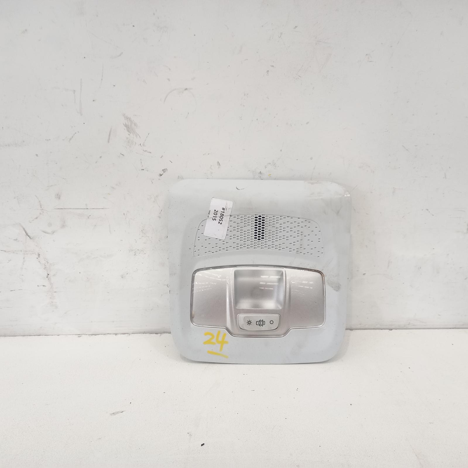 View Auto part Courtesy Light Peugeot 208 2015