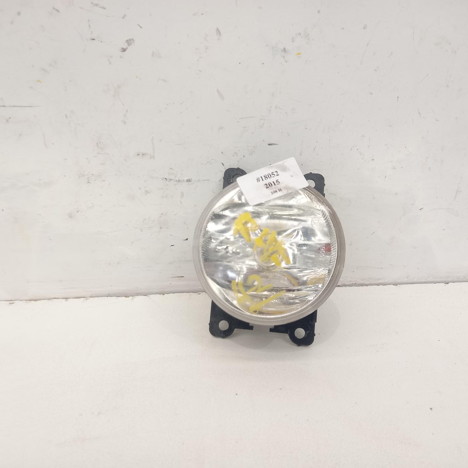 View Auto part Right Indicator/Fog/Side Peugeot 208 2015