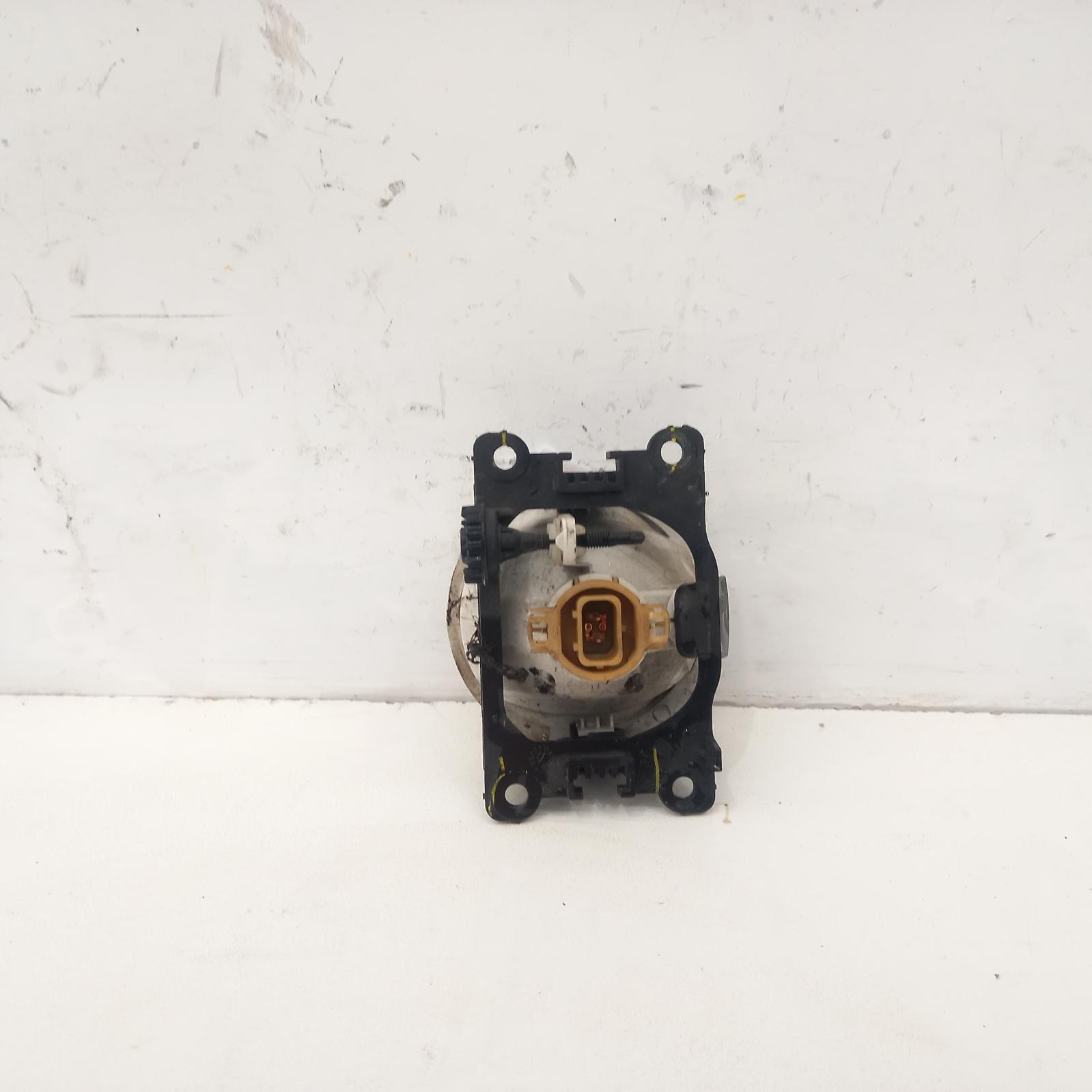 View Auto part Right Indicator/Fog/Side Peugeot 208 2015