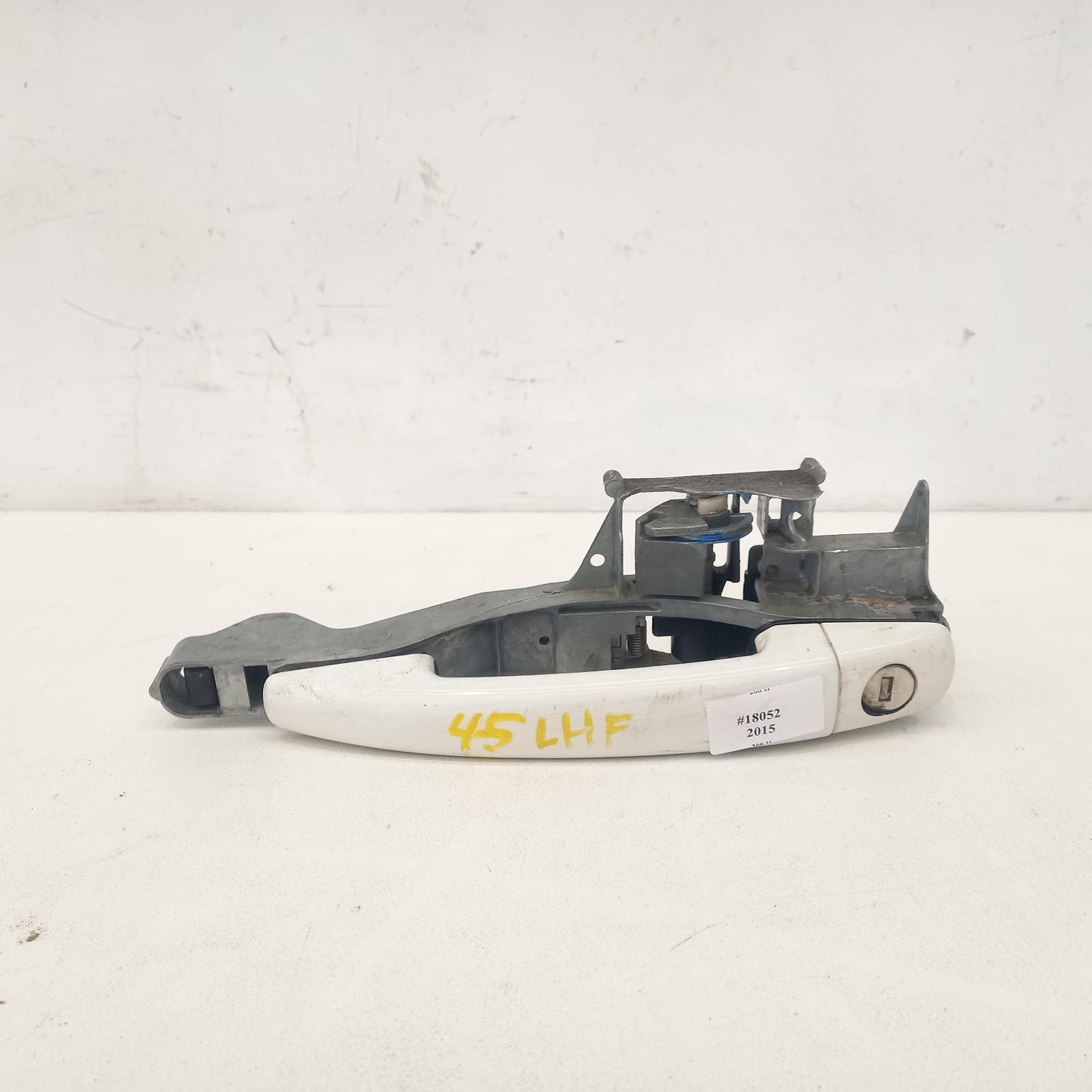 View Auto part Door Handle Peugeot 208 2015