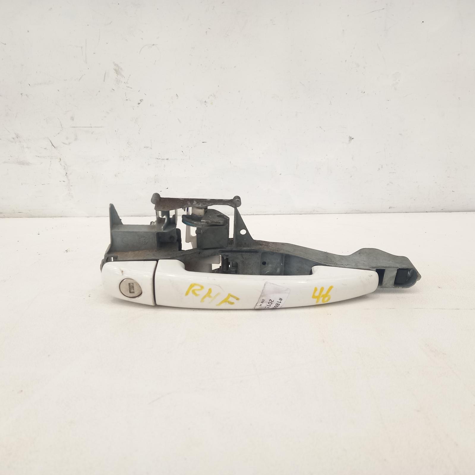 View Auto part Door Handle Peugeot 208 2015