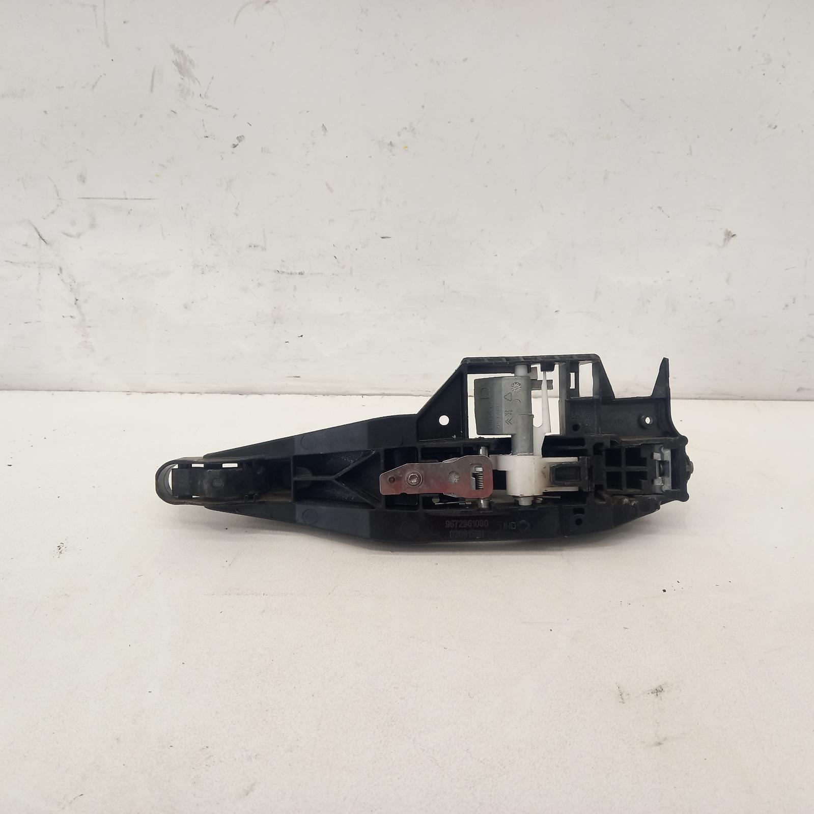 View Auto part Door Handle Peugeot 208 2015