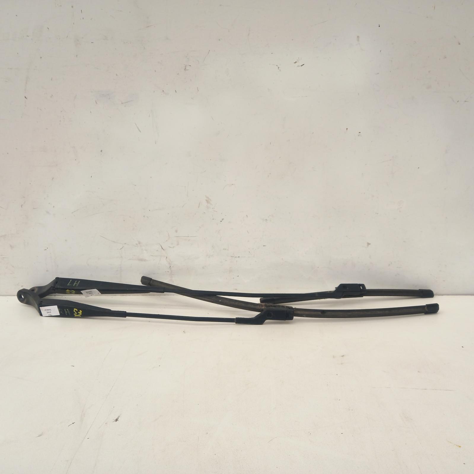 View Auto part Wiper Arm Peugeot 208 2015