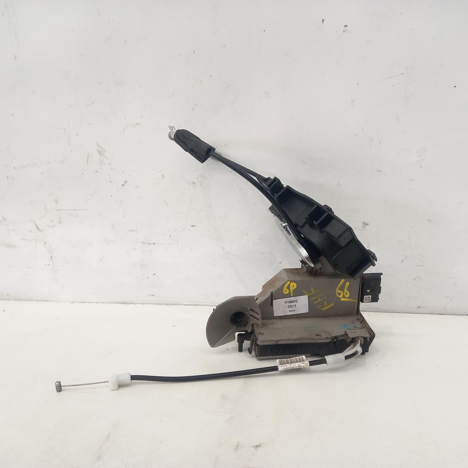 View Auto part Door/Boot/Gate Lock Peugeot 208 2015