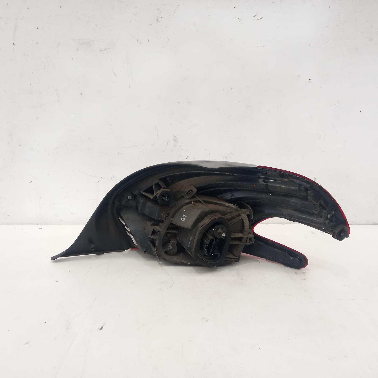 View Auto part Left Taillight Peugeot 208 2015