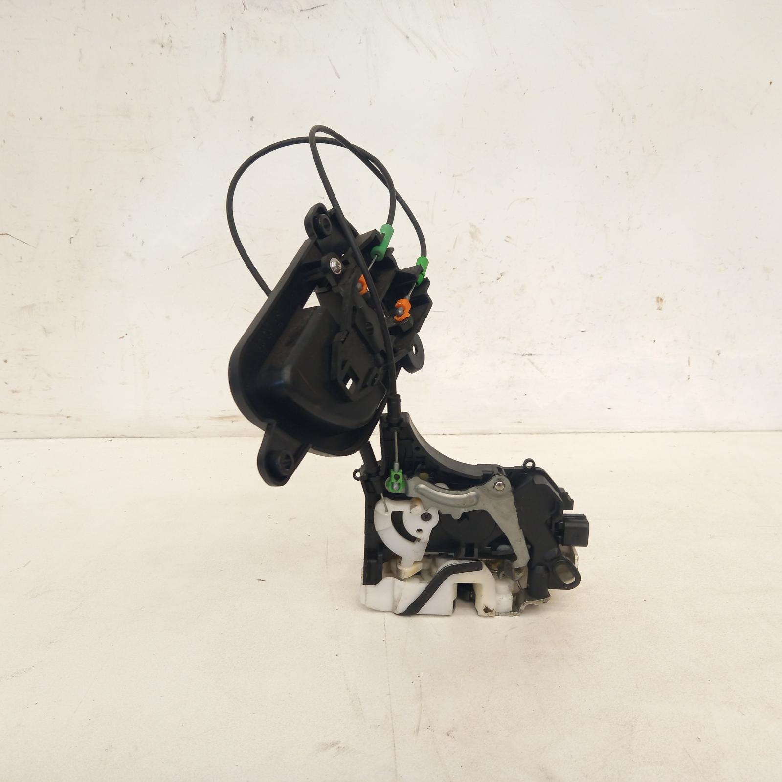 2011 Mitsubishi Outlander Door/Boot/Gate Lock View Auto part Door/Boot/Gate Lock Mitsubishi Outlander 2011