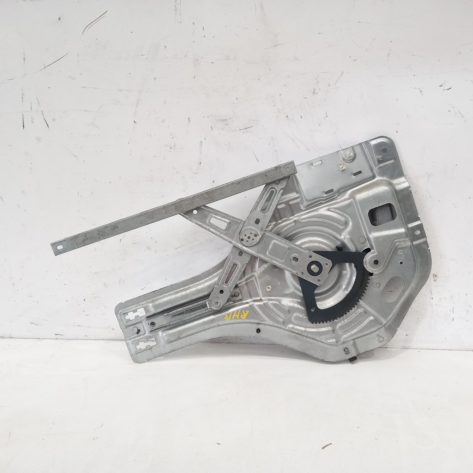 View Auto part Right Rear Wnd Reg/Motor Hyundai Tucson 2008
